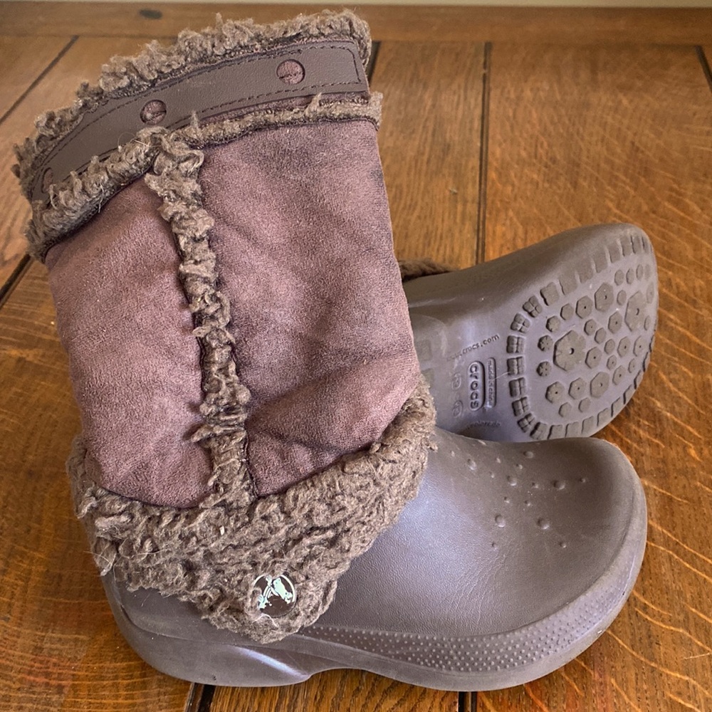 Kids Nadia Crocs lined boots sz12/13
